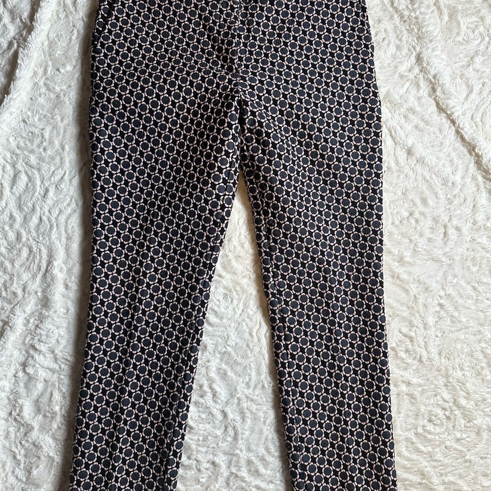 Ann Taylor Black and Cream Textured Pants